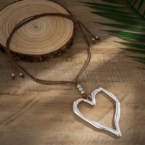 FP “ Natural Hearts “ Long Hammered Heart Necklace Coated Leather Cord c… - Picture 4 of 5